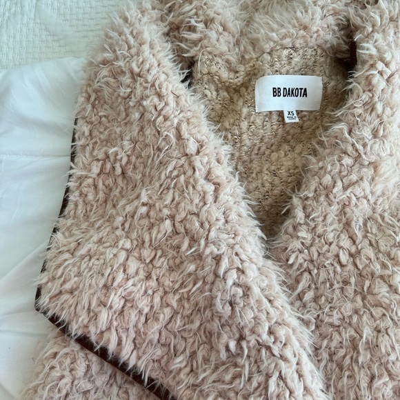 BB Dakota Jackets & Blazers - BB Dakota Sherpa Vest